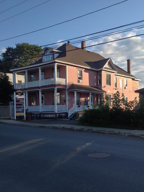Maison Mckenzie House Campbellton Exterior photo